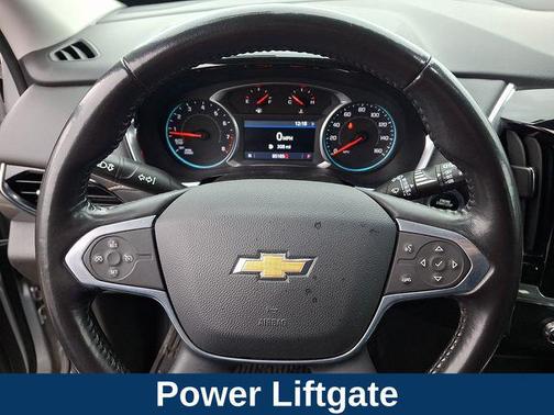 Silver Ice Metallic 2021 Chevrolet Traverse LT Cloth