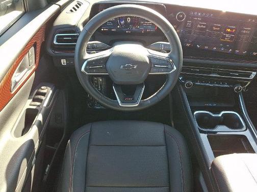 Sterling Grey Metallic 2026 Chevrolet Traverse Z71
