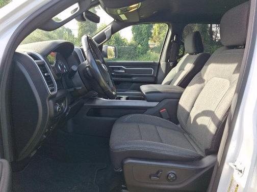 Bright White Clearcoat 2020 RAM 1500 Big Horn/Lone Star