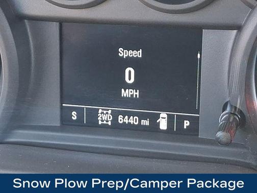 Summit White 2025 Chevrolet Silverado 2500 Custom