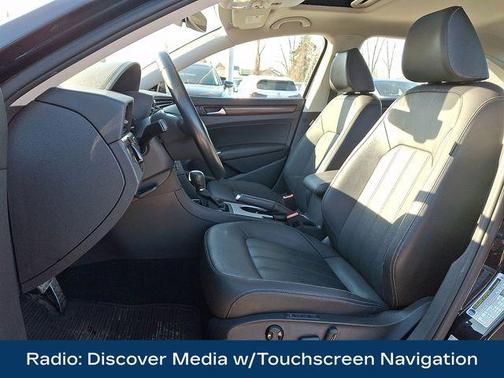 Deep Black 2020 Volkswagen Passat 2.0T SE