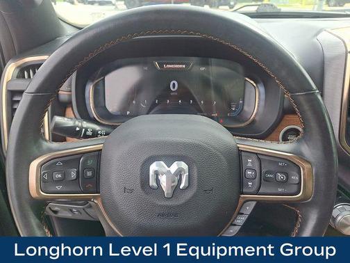 Diamond Black Crystal Pearlcoat 2023 RAM 1500 Longhorn