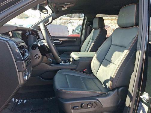 Onyx Black 2025 GMC Yukon AT4 4WD