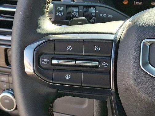 Onyx Black 2025 GMC Yukon AT4 4WD