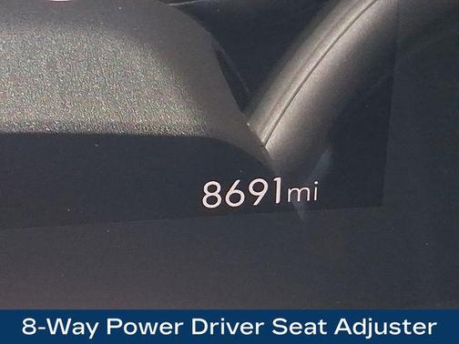 White 2025 Buick Envista Avenir FWD