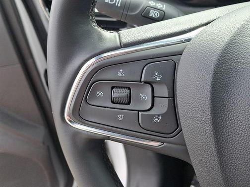 White 2025 Buick Envista Avenir FWD