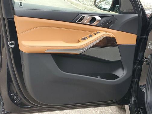 Black Sapphire Metallic 2026 BMW X5 xDrive40i