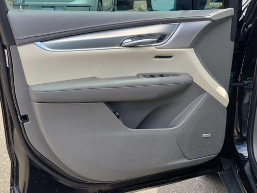 Stellar Black Metallic 2022 Cadillac XT5 Premium Luxury