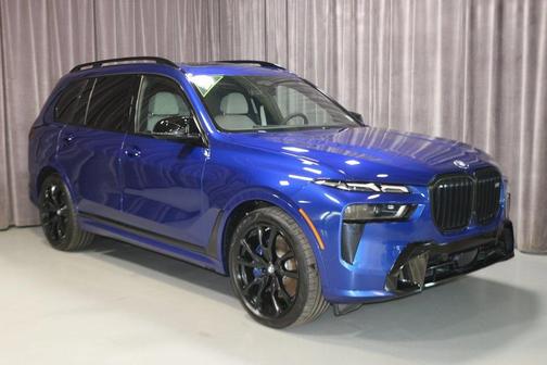 2023 BMW X7 M60i