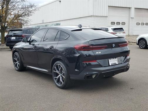 2023 BMW X6 xDrive40i