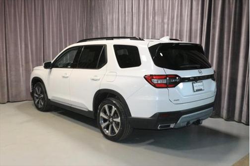 2023 Honda Pilot AWD Elite