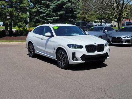 Alpine White 2024 BMW X4 xDrive30i