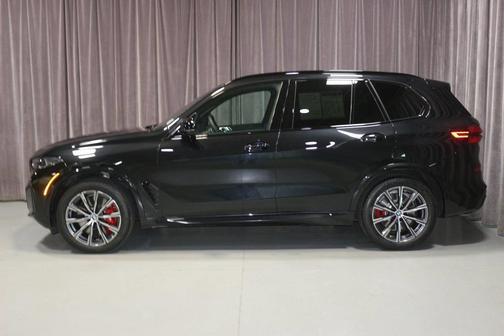 2025 BMW X5 M60i