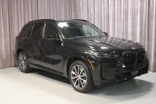 2025 BMW X5 M60i