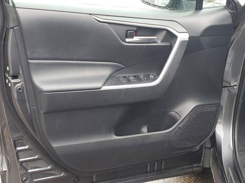 Magnetic Gray Metallic 2021 Toyota RAV4 XLE