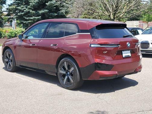 Aventurin Red Metallic 2024 BMW iX xDrive50