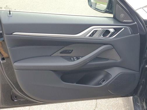 Black Sapphire Metallic 2026 BMW i4 Gran Coupe xDrive40