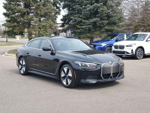 Black Sapphire Metallic 2026 BMW i4 Gran Coupe xDrive40