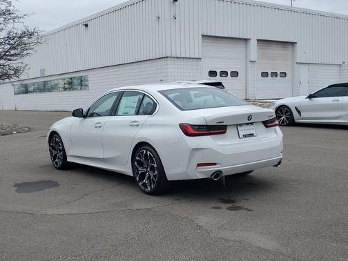 2026 BMW 330 xDrive NA