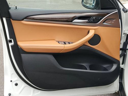 Alpine White 2023 BMW X4 xDrive30i