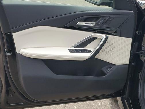 Black Sapphire Metallic 2026 BMW X1 xDrive28i