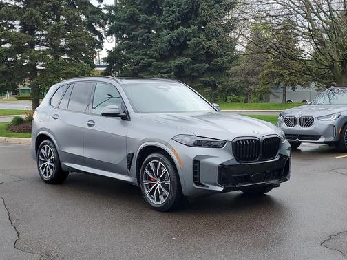 Frozen Pure Grey Metallic 2026 BMW X5 xDrive40i