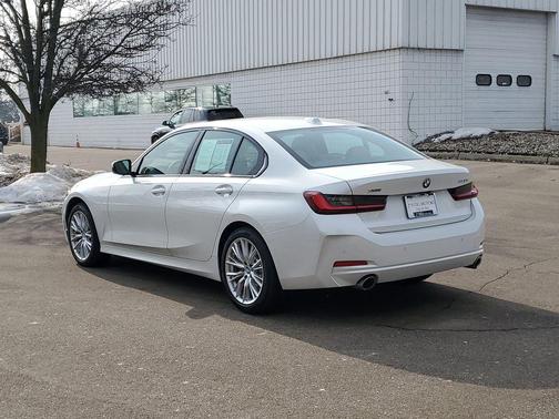 2023 BMW 330 xDrive