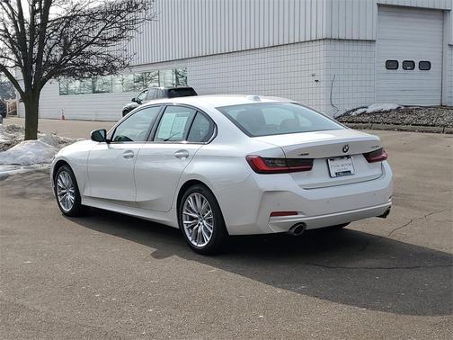 2023 BMW 330 xDrive