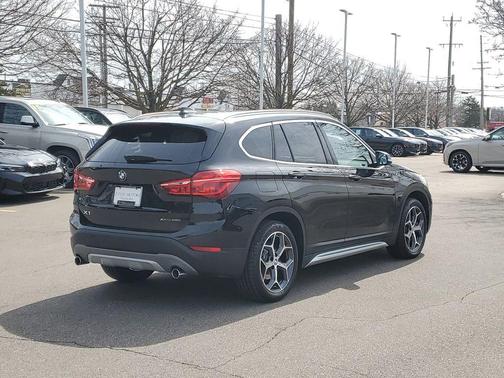 Black Sapphire Metallic 2019 BMW X1 xDrive28i