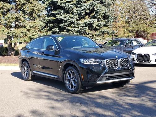 2023 BMW X4 xDrive30i