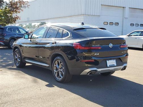 2023 BMW X4 xDrive30i
