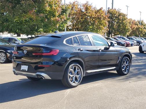 2023 BMW X4 xDrive30i