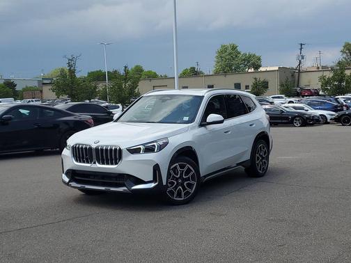 Alpine White 2026 BMW X1 xDrive28i