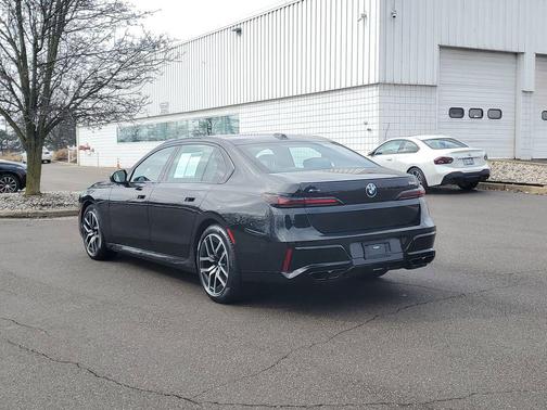 2023 BMW 760 i xDrive