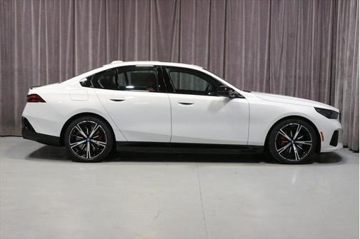 2024 BMW i5 M60