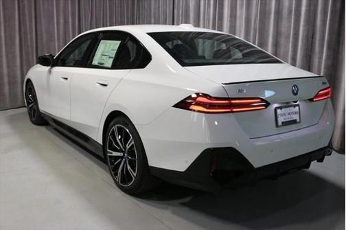 2024 BMW i5 M60