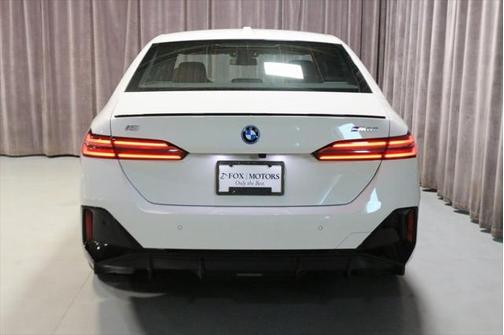 2024 BMW i5 M60