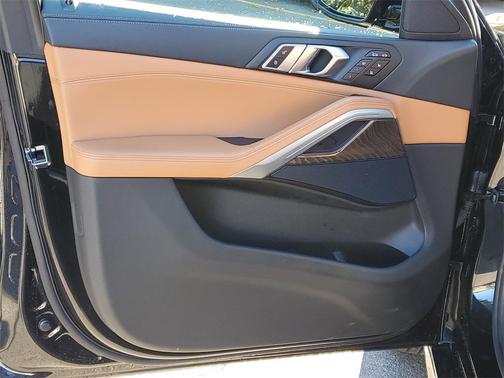 2022 BMW X6 xDrive40i