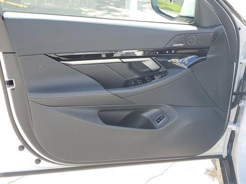 Mineral White Metallic 2026 BMW 530 xDrive