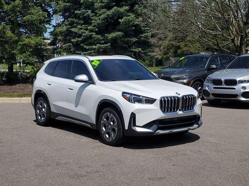 Alpine White 2023 BMW X1 xDrive28i