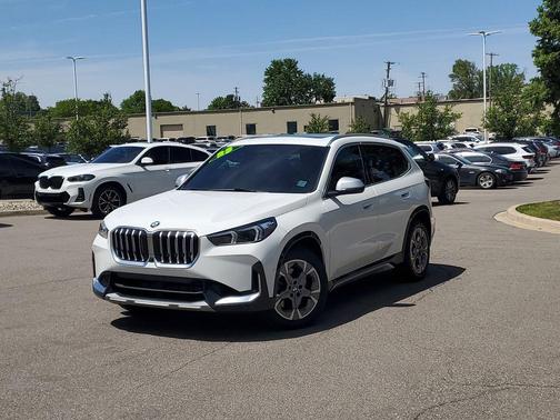 Alpine White 2023 BMW X1 xDrive28i