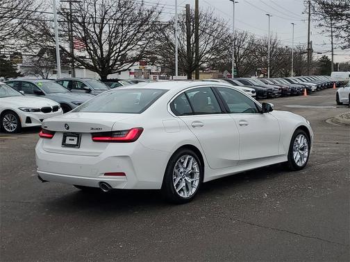 2026 BMW 330 xDrive NA