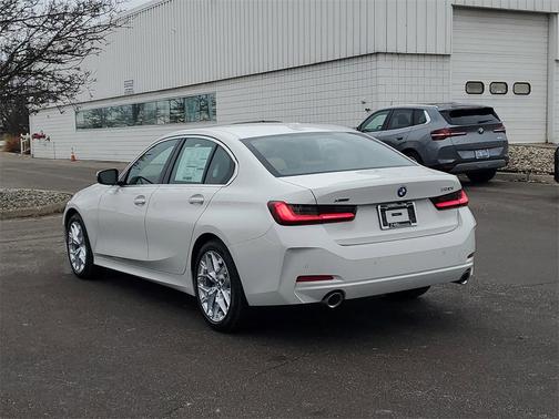 2026 BMW 330 xDrive NA