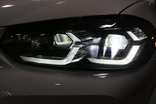 2023 BMW X4 M40i