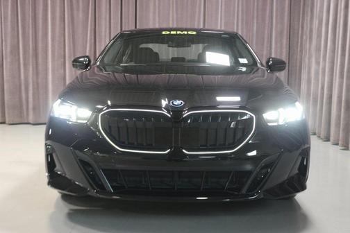 2025 BMW i5 xDrive40