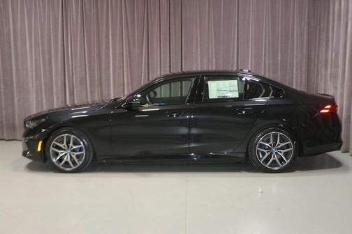 2025 BMW i5 xDrive40