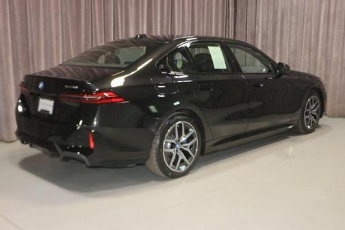 2025 BMW i5 xDrive40