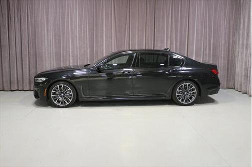 2022 BMW 750 i xDrive