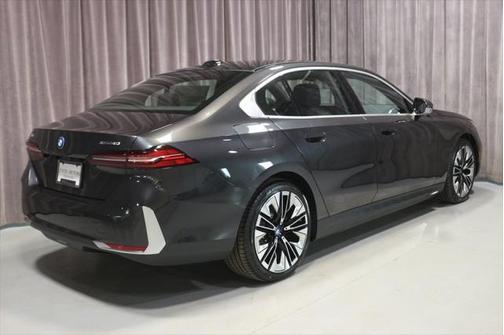 2025 BMW i5 xDrive40