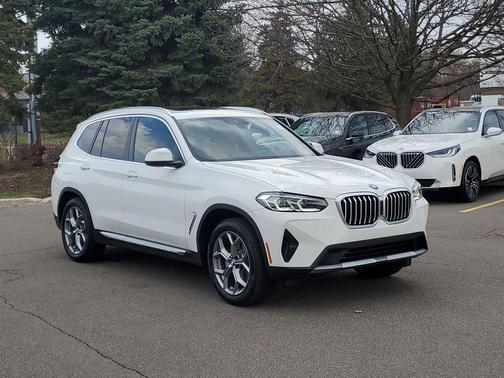 Alpine White 2024 BMW X3 xDrive30i